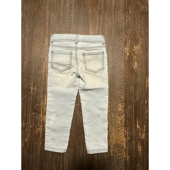 Oshkosh B’Gosh Skinny Jeans Size 2T - Picture 2 of 4